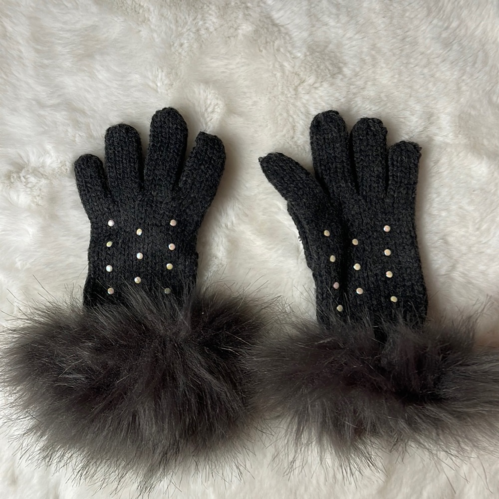 NWOT Zara knit gloves with faux fur cuffs